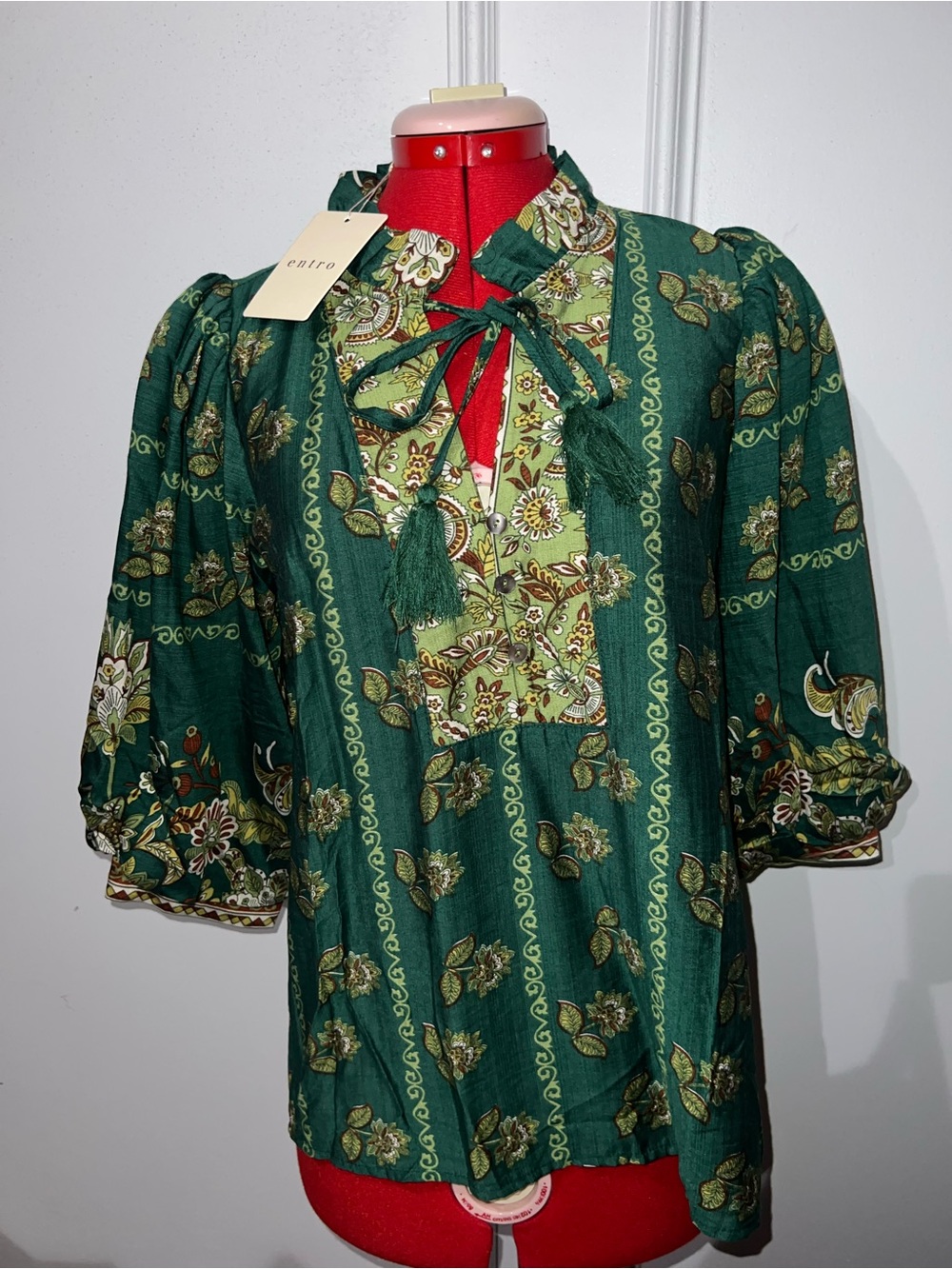 NWT Entro Green Boho Tassel Peasant Blouse size small - Picture 3 of 10